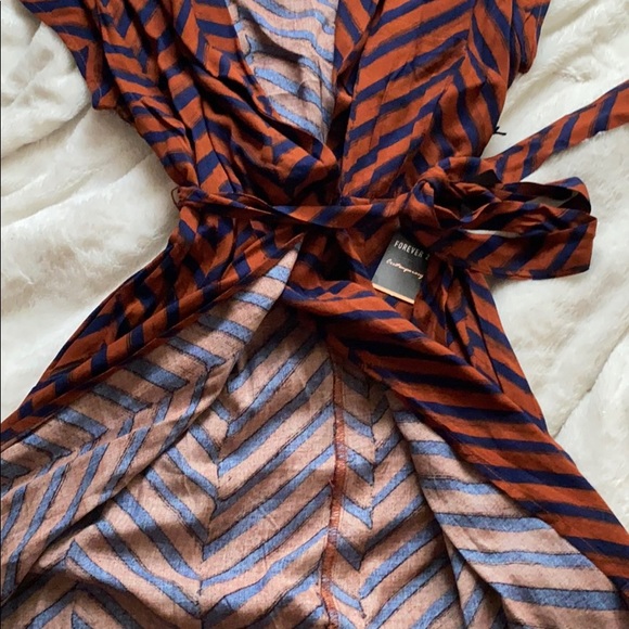 Dress - Picture 8 of 12